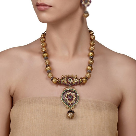 NAIKASHA NECKLACE