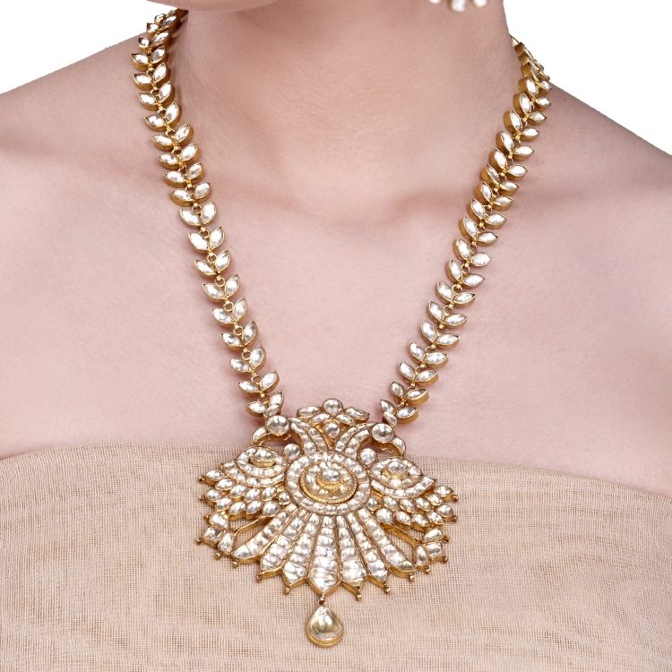 GENELIA NECKLACE