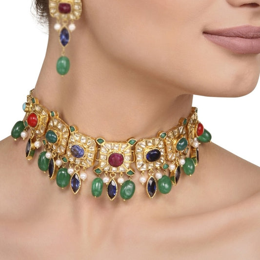 KAVEESHA NECKLACE