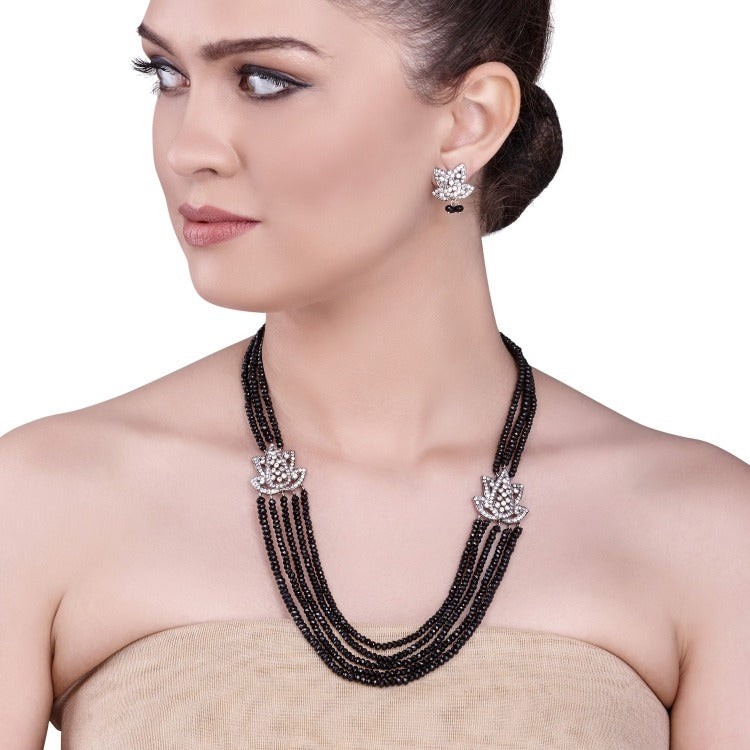 STUDDED ZIRCON LOTUS BLACK ONYX SET