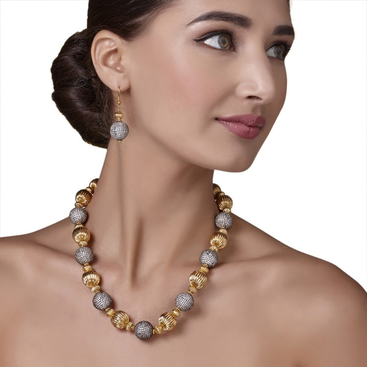 VICTORIAN GOLD BALL SET