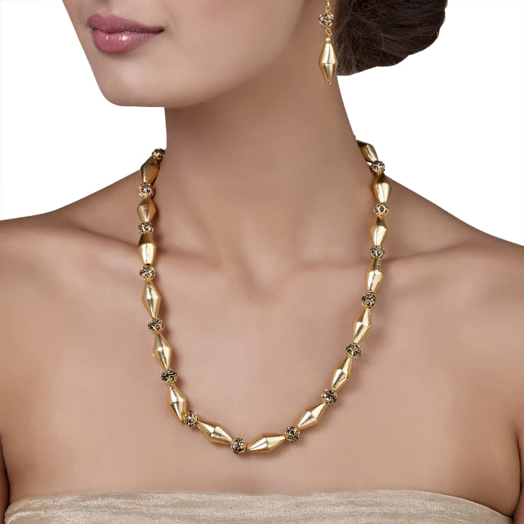 SHIVANSHIKA NECKLACE