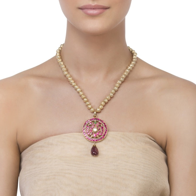 KUNDANT ROUND PENDANT NECKLACE