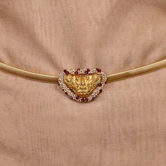 TEMPLE WITH PEARL BELT