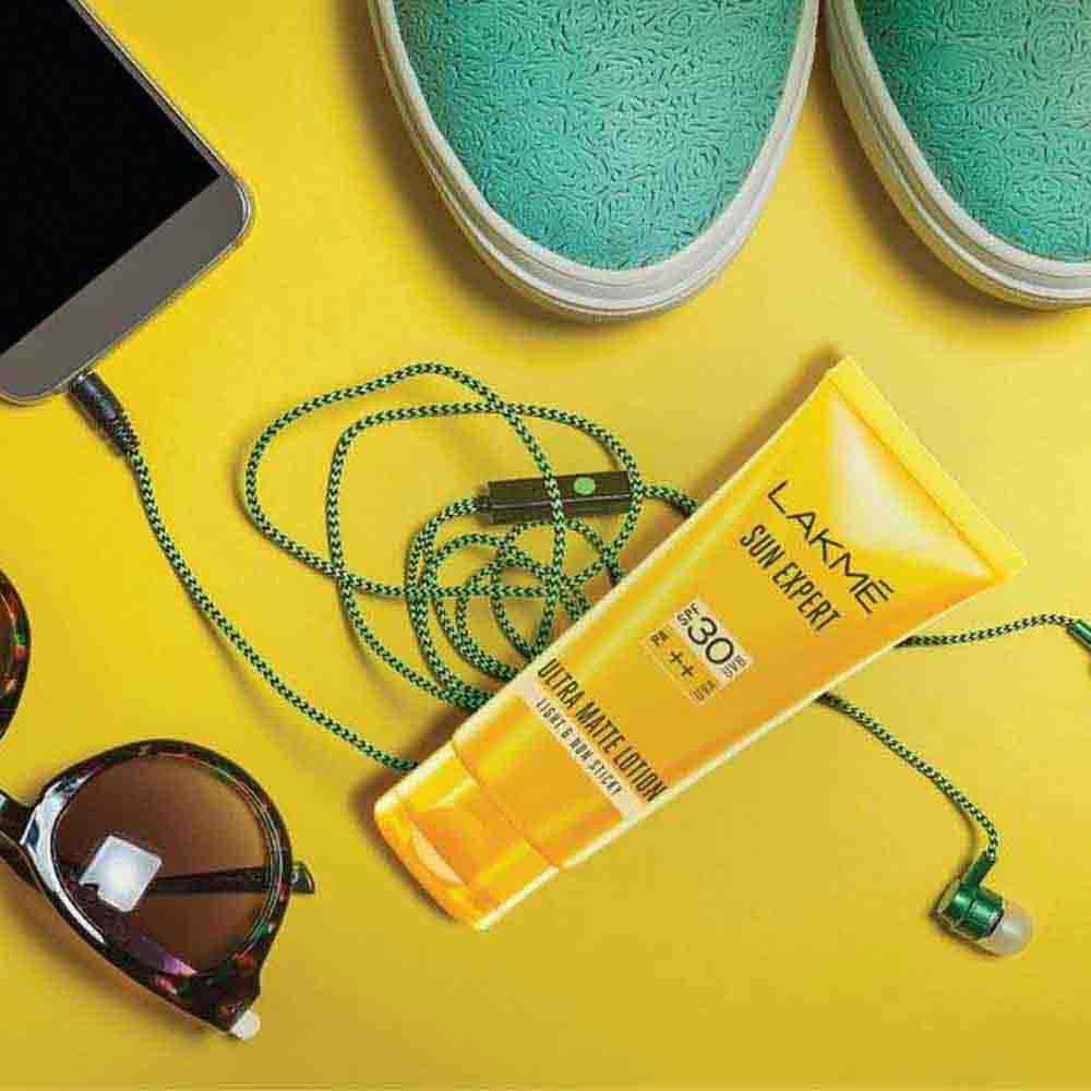 Lakmé  Sun Expert SPF 30 PA++ Ultra Matte Lotion, 50 ml