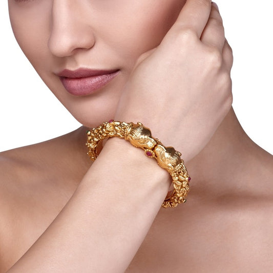 STUDDED RUBY LION BANGLE