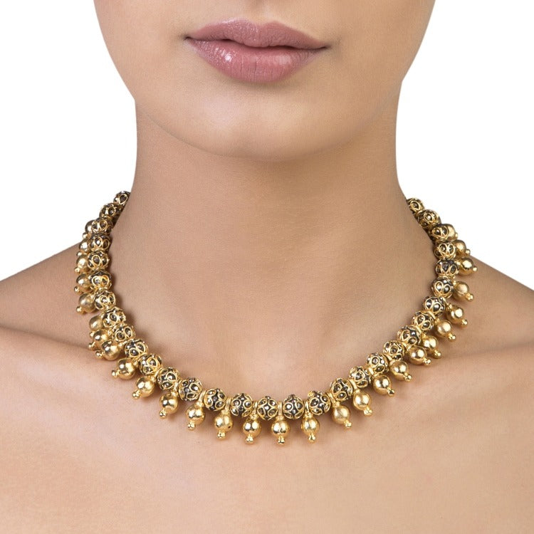 BLACK ONYX GOLDEN DROP NECKLACE