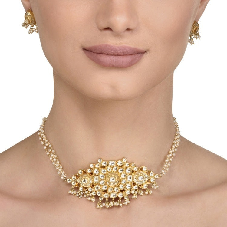 GOLDEN KUNDAN CHOKER